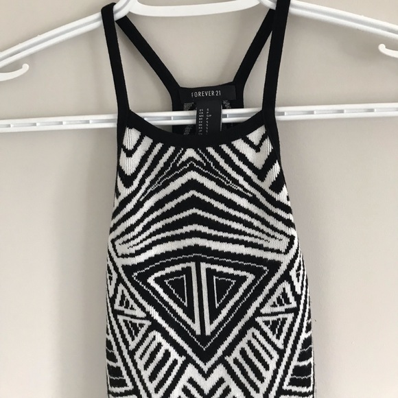 Patterned BodyCon Bandage Midi Dress - Picture 4 of 4